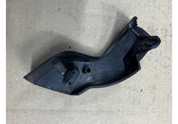 Накладка правого завіса капоту Renault Master 3, 658320001R