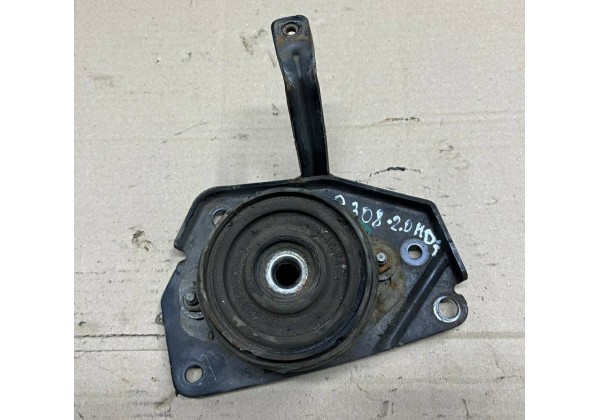 Подушка двигуна ліва Citroen C4 I, C4 Picasso, Peugeot 307, 308, 3008, 5008, 1844A8, 1813A8