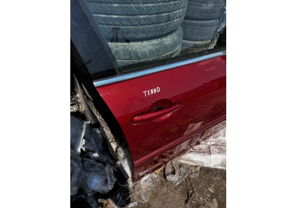 Дверка передня права Renault Laguna III, код фарби TENND, ціна за голу дверку 