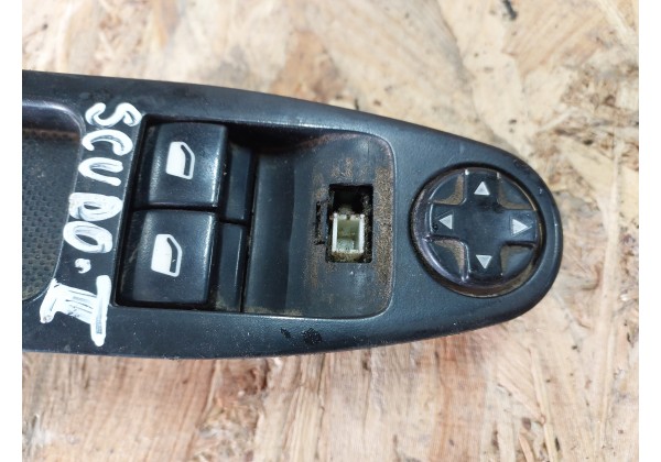 Блок кнопок лівої дверки Citroen Jumpy 2, Peugeot Expert 2, Fiat Scudo 2, 1499610077