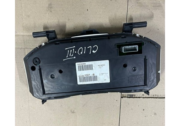 Панель приладів Renault Clio 3, 8200821001 B