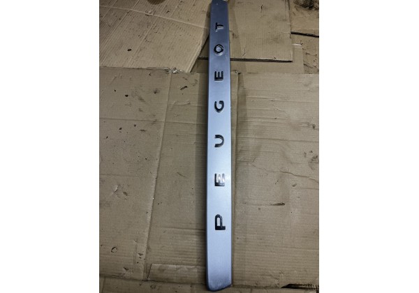 Накладка кришки багажника Peugeot 308 SW, Т7, 96806028