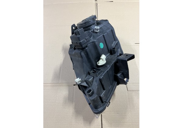 Фара паредня права Renault Kangoo 8200183921