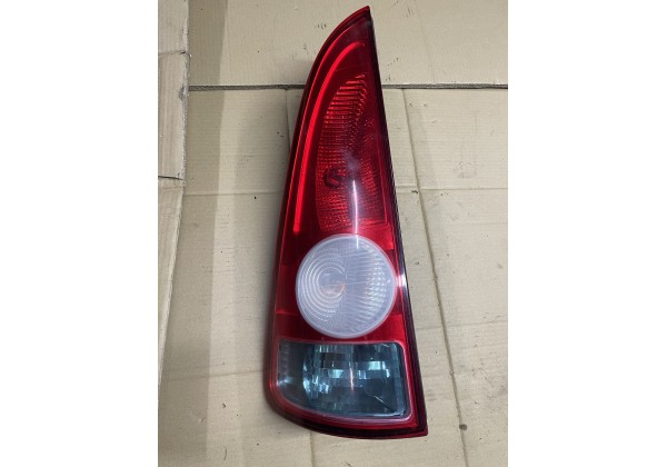 Ліхтар задній лівий Renault Espace IV 2.2 dci, 8200027153