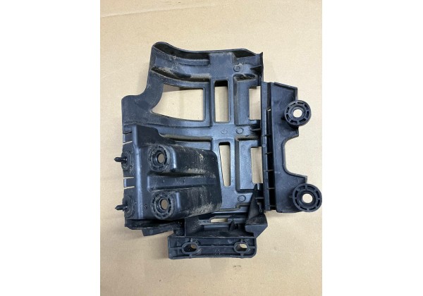 Кронштейн заднього бампера лівий Peugeot 5008, 09-16, 7416R8, 9686264180