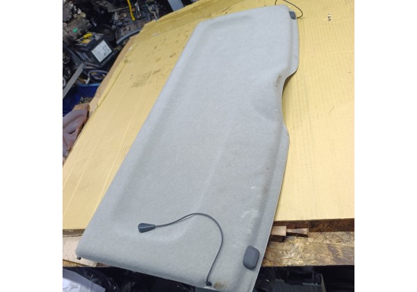 Полка задня Рено Кліо 2 хетчбек,8200137525