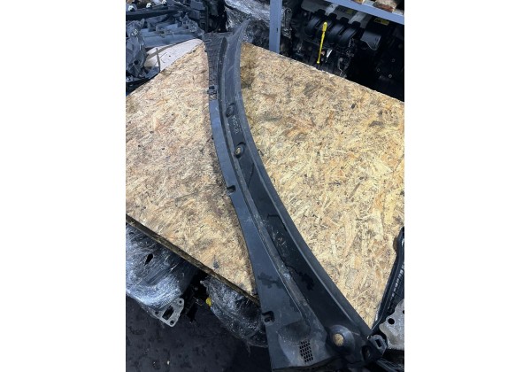 Жабо, пластик під лобове скло Renault Master 3, 668110010R, 668110011R