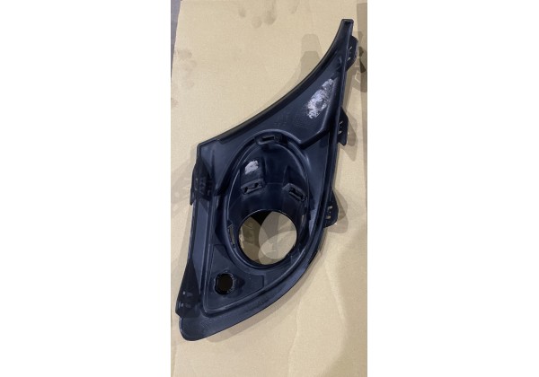 Решітка бампера ліва під парктронік Renault Megane III, 623843311R