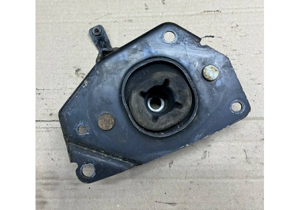 Подушка двигуна ліва Citroen C4 I, C4 Picasso, Peugeot 307, 308, 3008, 5008, 1844A8, 1813A8