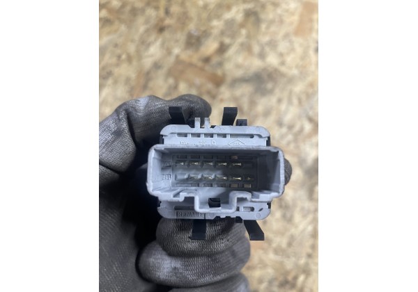 Кнопки склопідйомника Renault Twingo II, 8200214943
