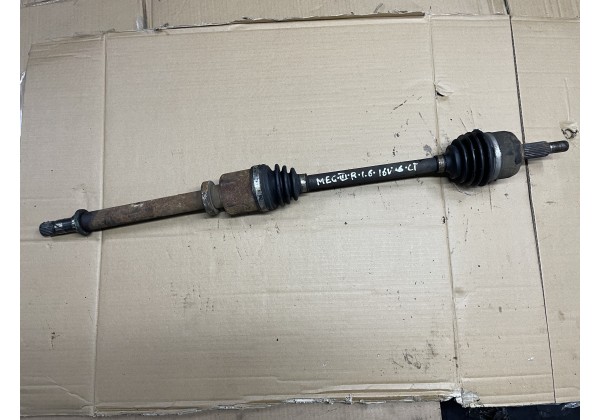Полуось передня права Renault Megane III 1.6 16V, 391009002R, 8201353624, 391003112R