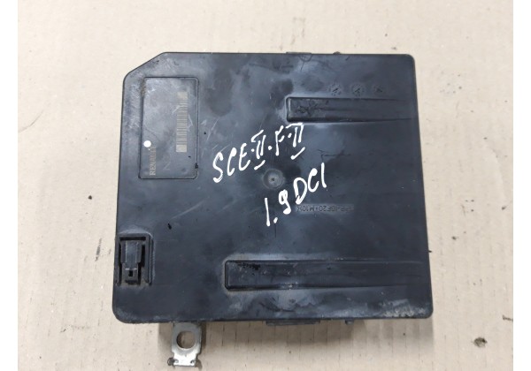 Блок запобіжників Renault Scenic 2, Megane 2, 8200481866 