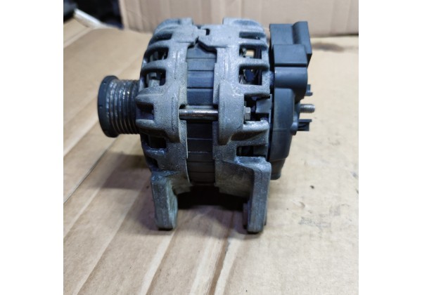 Генератор 0.9 TCE , Renault Clio 4,Twingo 3, Captur, Logan,Sandero, Mercedes Smart,231006007R,F000BL0410