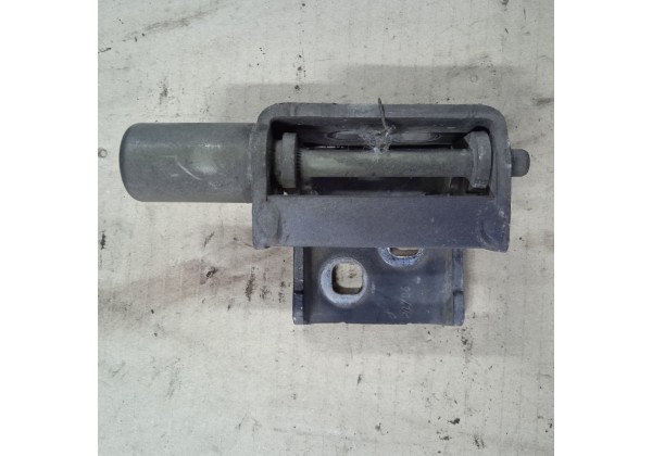 Завіс, петля нижня лівої передньої дверки Renault Clio 3, Modus, 8200864616 