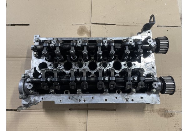 Головка двигуна 2.2 dci, 2.5 dci, 8201529808, 7701477135