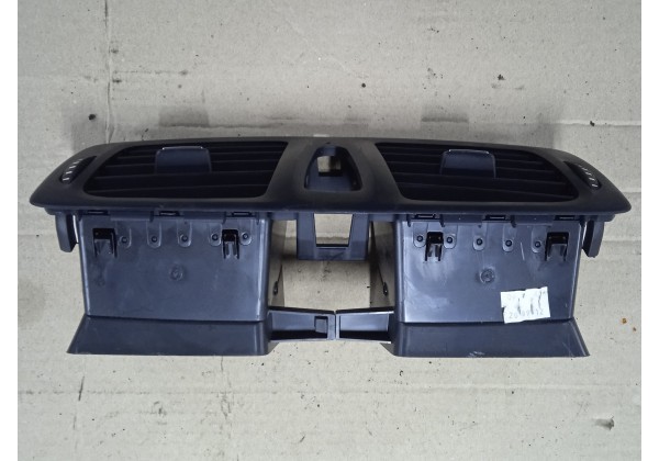 Дефлектор обдуву салона центральний Renault Megane 3, 682600016R