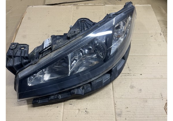 Фара ліва Renault Laguna II, рест галоген, 05-07р, 7701061669