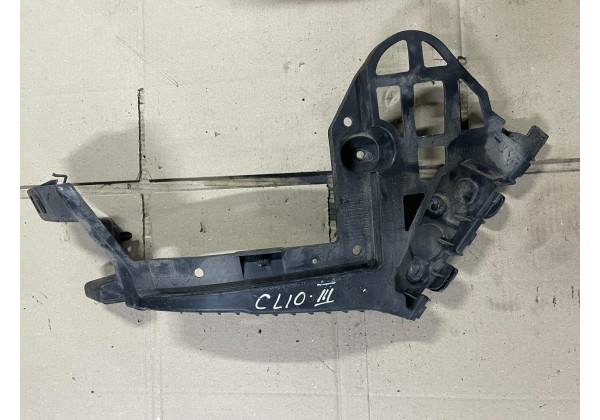 Кронштейн кріплення заднього бампера лівий Renault Clio 3, універсал, 05-12, 8200583031