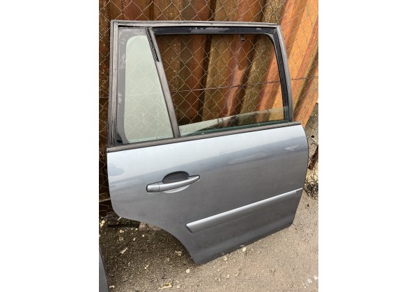 Двері задні праві Citroen C4 Picasso 