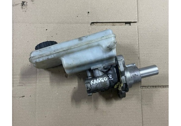 Головний гальмівний циліндр Renault Kangoo 2, 2 вихода, 7701209764, 0204051558