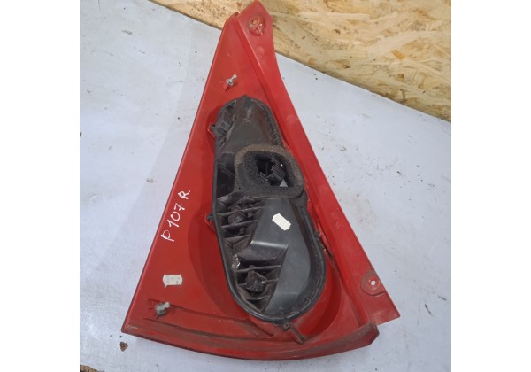 Ліхтар задній правий Citroen C1, Peugeot 107, 05-14, 81550-0H030