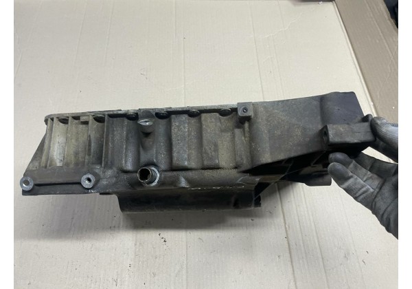 Масляний піддон Citroen C4, C5, C8, Peugeot 307, 308, 407, 807, 2.0 16V, RFJ, 0301L7, 9651421380