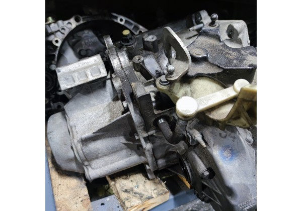 Коробка передач 1.6 VTI Peugeot 2008,20ET03,ціна 300 долл
