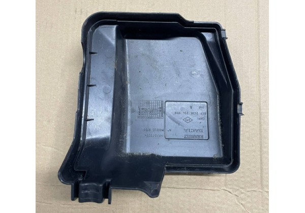 Кришка блоку запобіжників Renault Captur, Clio 4, Duster, Dokker, Lodgy, Logan 2, Sandero 2, 243825499R