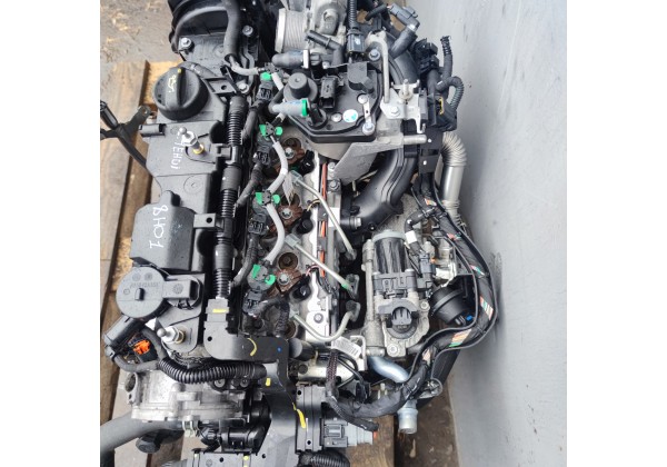 Мотор 1.4 дизель 8ми клапанний,E-HDI, Peugeot 208, Bipper, Citroen C3,Nemo, 8H01,пробіг 42 тис.,ціна 800 долл за комплект як на фото.