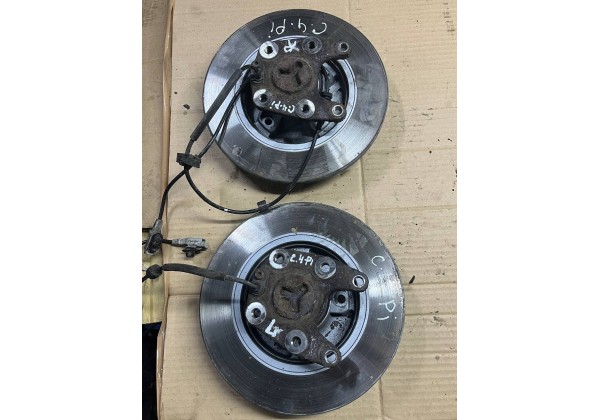 Гальмівний диск задній з цапфою лівою / правою Citroen Berlingo 2, C4 Picasso, Peugeot Partner 2, 517637, 424946