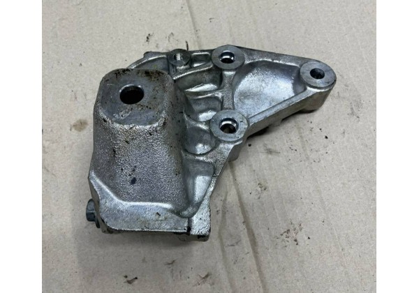 Кронштейн правої верхньої подушки двигуна Citroen C5, Peugeot 407, 2.0 16V, 1839C8, 9647029580