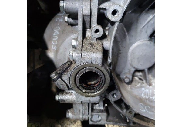 Коробка передач 2.2 HDI , Peugeot 807, Citroen C8, 20LM01,5ст.