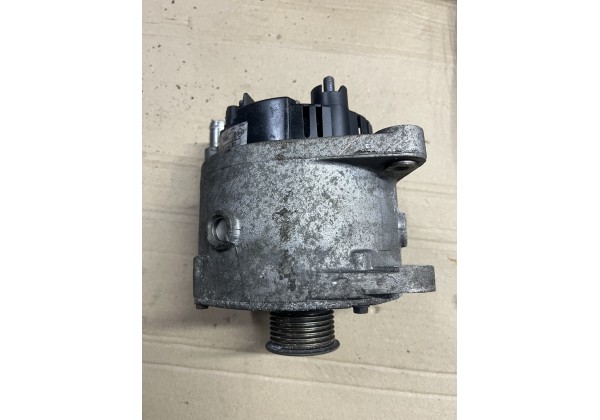 Генератор з водяним охолодженням Renault Espace 4, Megane 2, Scenic 2, Trafic 2, Master 2, 1.9DCi, 2.0DCi, 2.2DCi, 14V, 155A, 0986049450, 7711134926, 8200290220, 8200495269, 8200667617, 8200138269