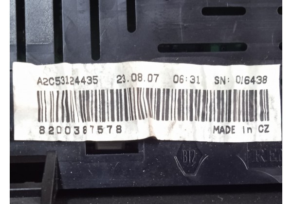 Панель приладів Renault Twingo 2, 8200387578