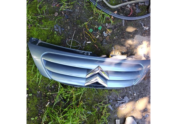 Решітка передня , решітка радіатора Сітроен С3, 05-09о, колір EZWC,9680094177