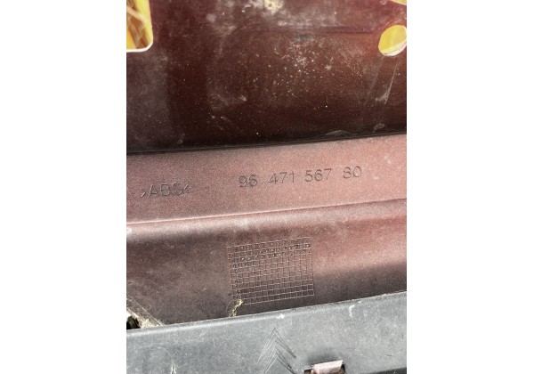 Решітка передня , решітка радіатора Citroen C3, 02-05, 9647156577
