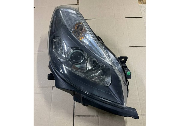Фара передня права Renault Clio 3, 2005-2009, 8200261612, 89900162, 8200865604