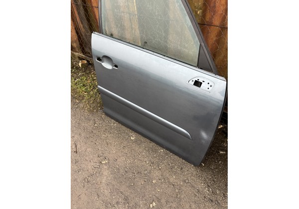 Двері передні праві Citroen C4 Picasso 