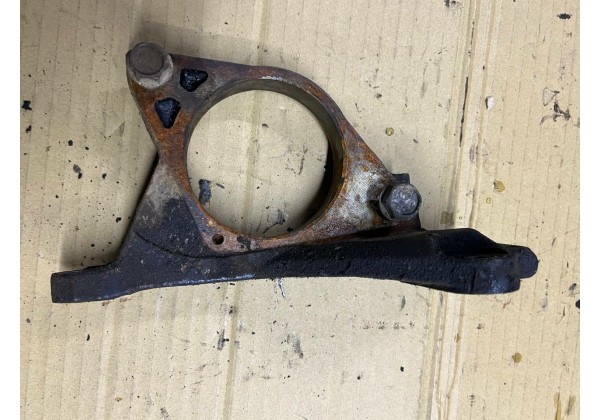 Кронштейн піввісі правої, кронштейн проміжного вала Renault Koleos, 2,0 DCi, 39780JD72B, 397742356R