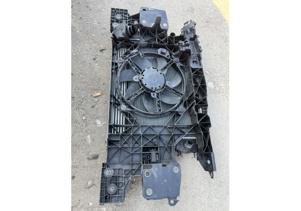 Установочна панель у зборі  Renault Megane III, 752100004R