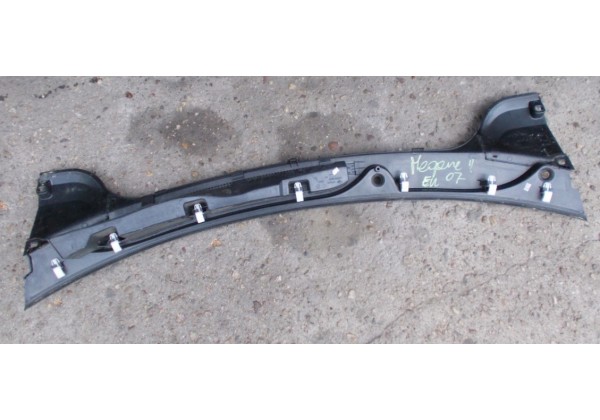 Жабо Renault Megane II, 8200097006