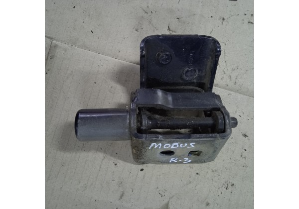 Завіс, петля нижня правої задньої дверки Renault Clio 3, Modus, 824205786R 