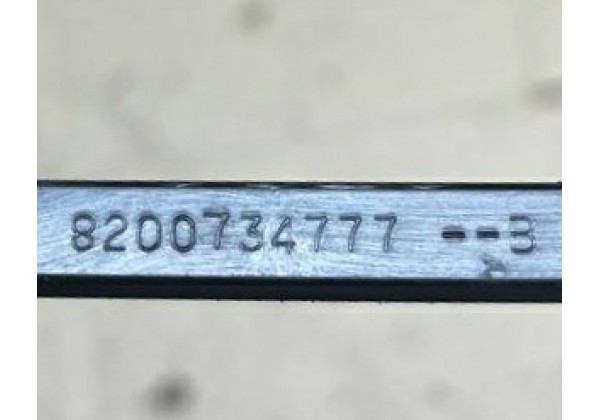 Щіткотримач переднього скла лівий Renault Master 3, 8200734777