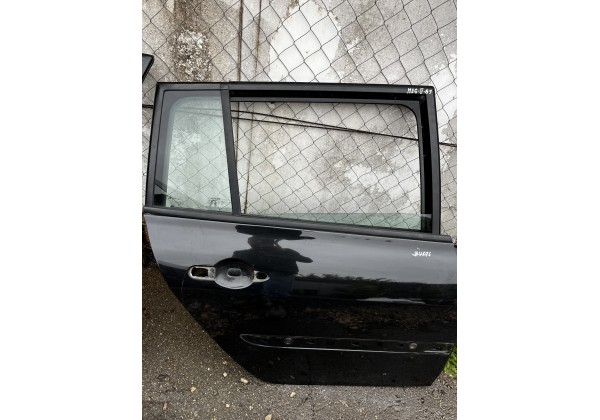 Дверка задня права Renault Megane II, універсал , код фарби NV676
