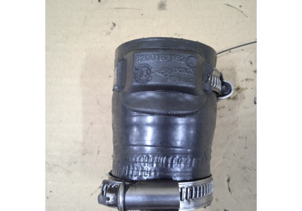 Патрубок інтеркулера Renault 2.2 DCi, 8200162182