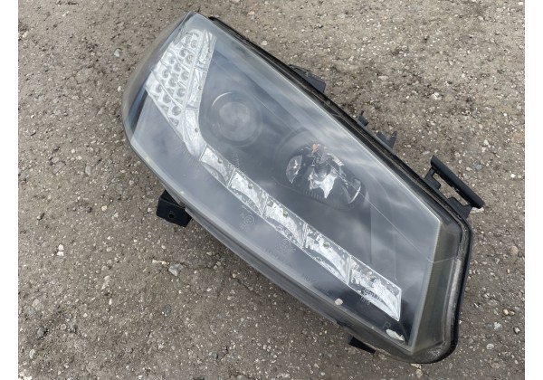 Фара права Renault Megane II -06