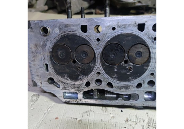 Головка двигуна 1.9 dci F9Q Renault Mégane 3, Scenic 3, некомплектна