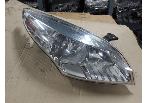 Фара передня права Renault Megane 3, 260100017R