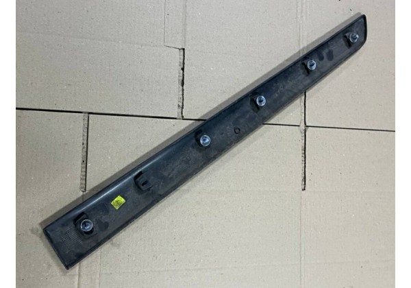 Молдинг правої зсувної дверки Renault Kangoo 2, 8200439118