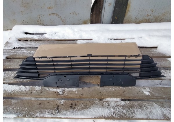 Решітка переднього бампера середня Citroen C4, 2004 - 2009, 7414JP